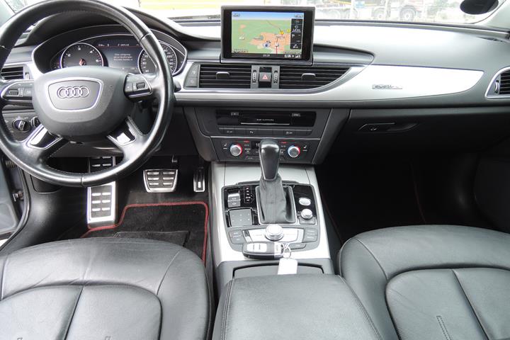 Sølv Audi A6 fra 2015