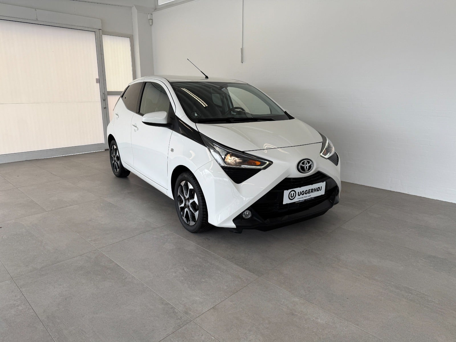 Hvid Toyota Aygo fra 2020