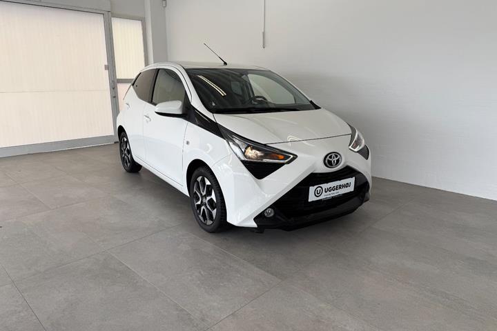 Hvid Toyota Aygo fra 2020