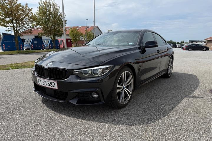 Sort BMW 420d fra 2020 set udefra