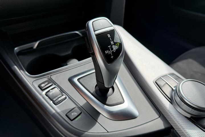 Sort BMW 420d fra 2020