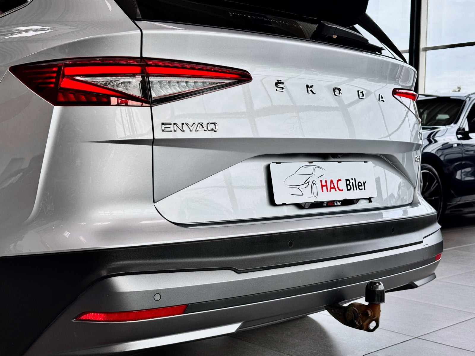Gul Skoda Enyaq fra 2021