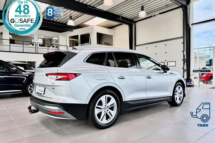 Gul Skoda Enyaq fra 2021