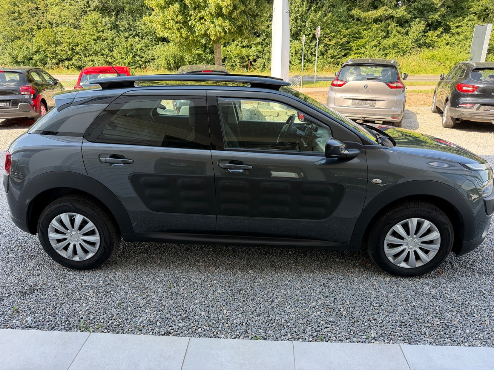 Grå Citroën C4 Cactus fra 2016