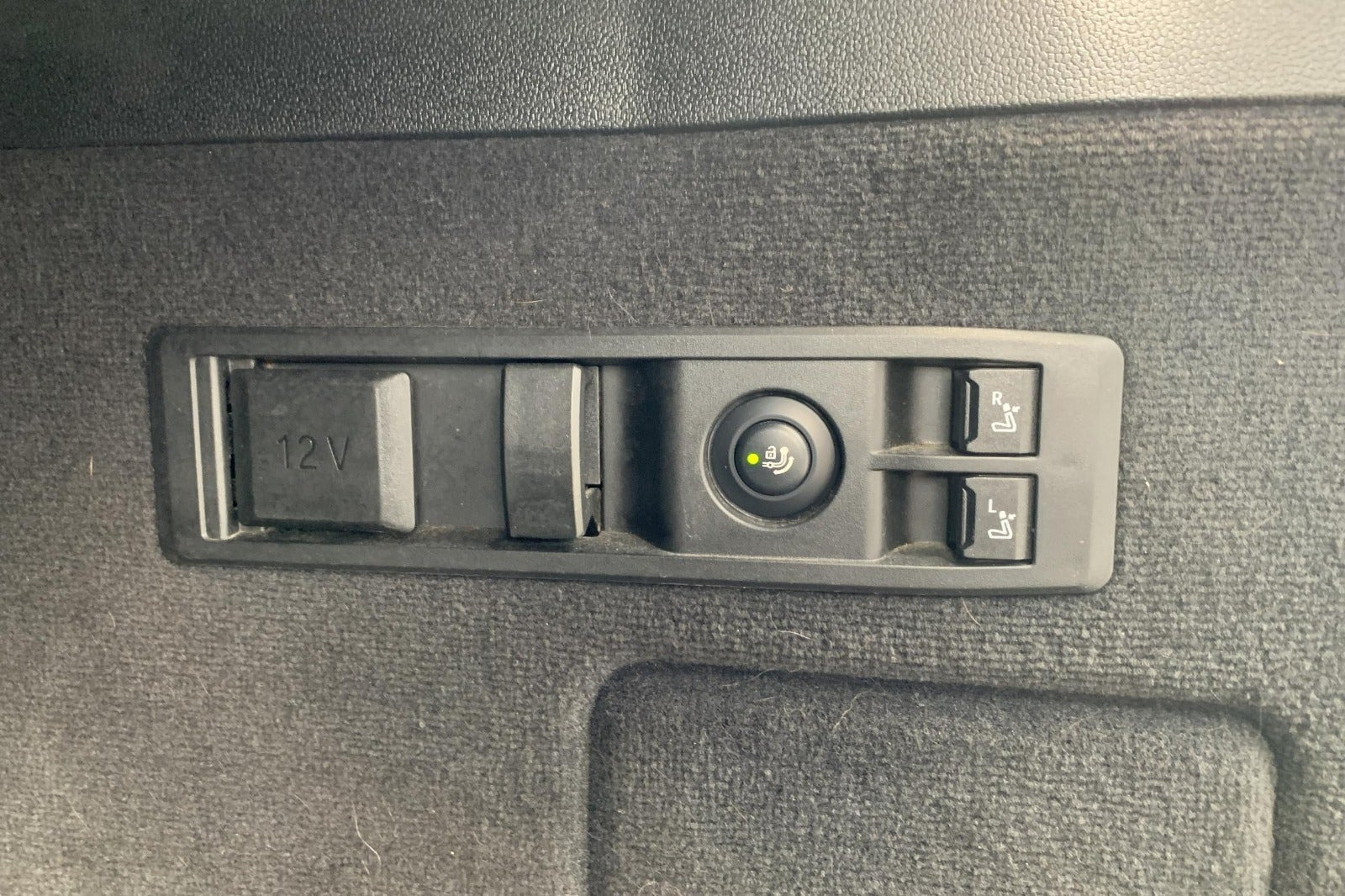 Blå BMW iX fra 2023