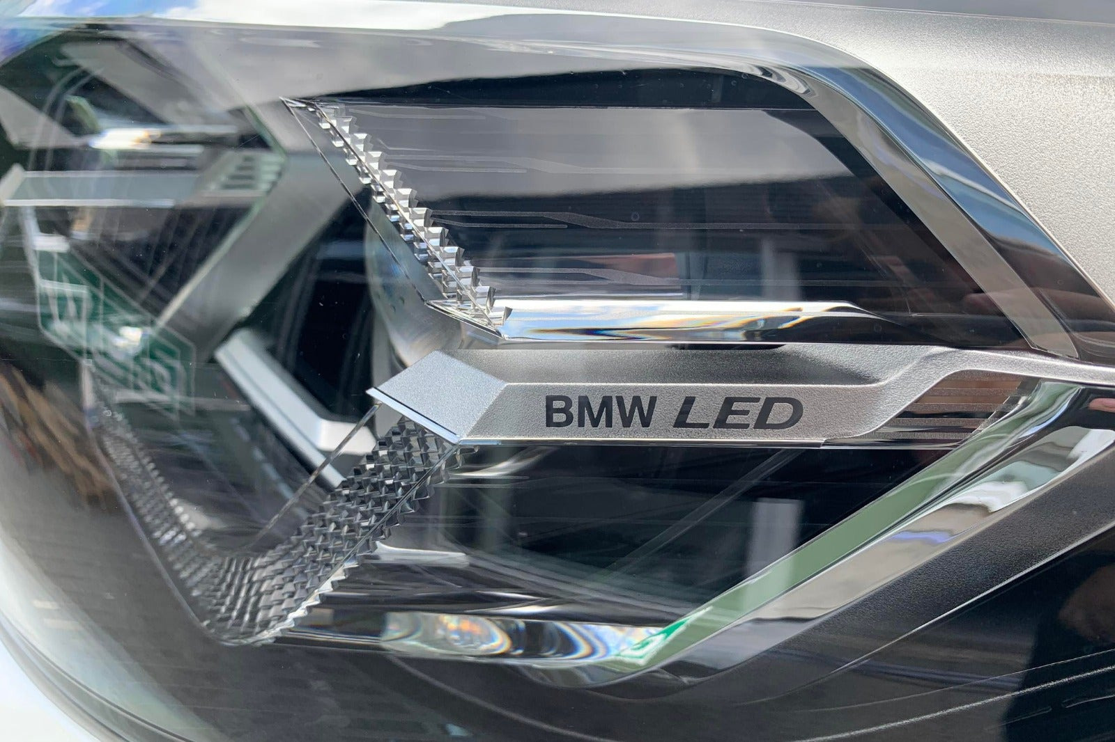 Hvid BMW iX3 fra 2024