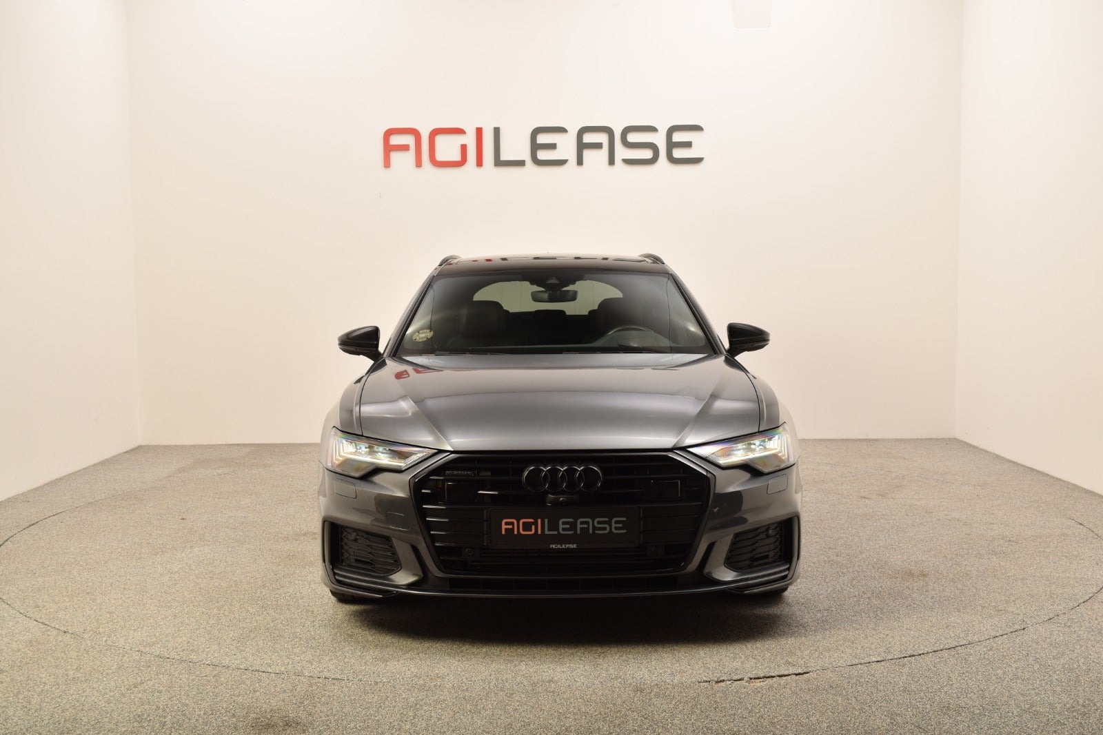 Grå Audi A6 fra 2020