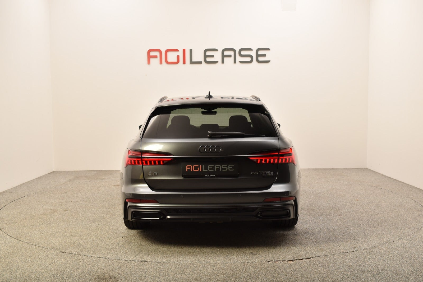 Grå Audi A6 fra 2020