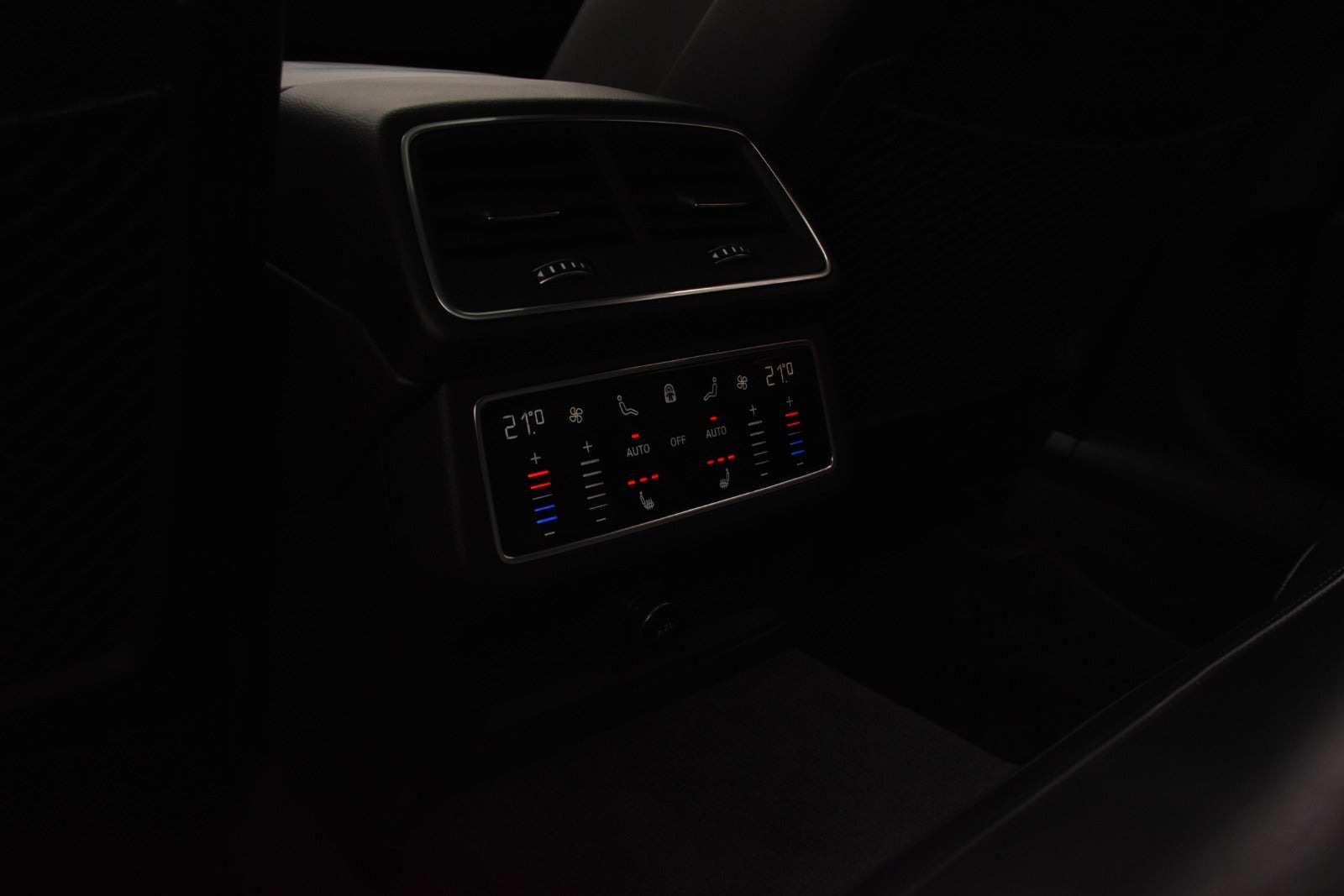 Grå Audi A6 fra 2020