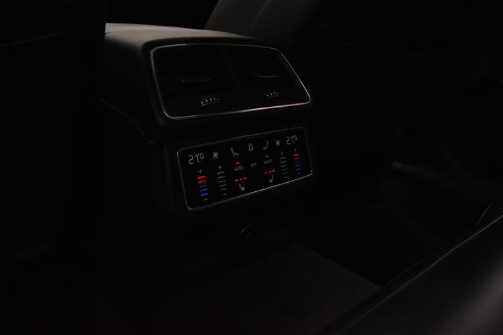 Grå Audi A6 fra 2020