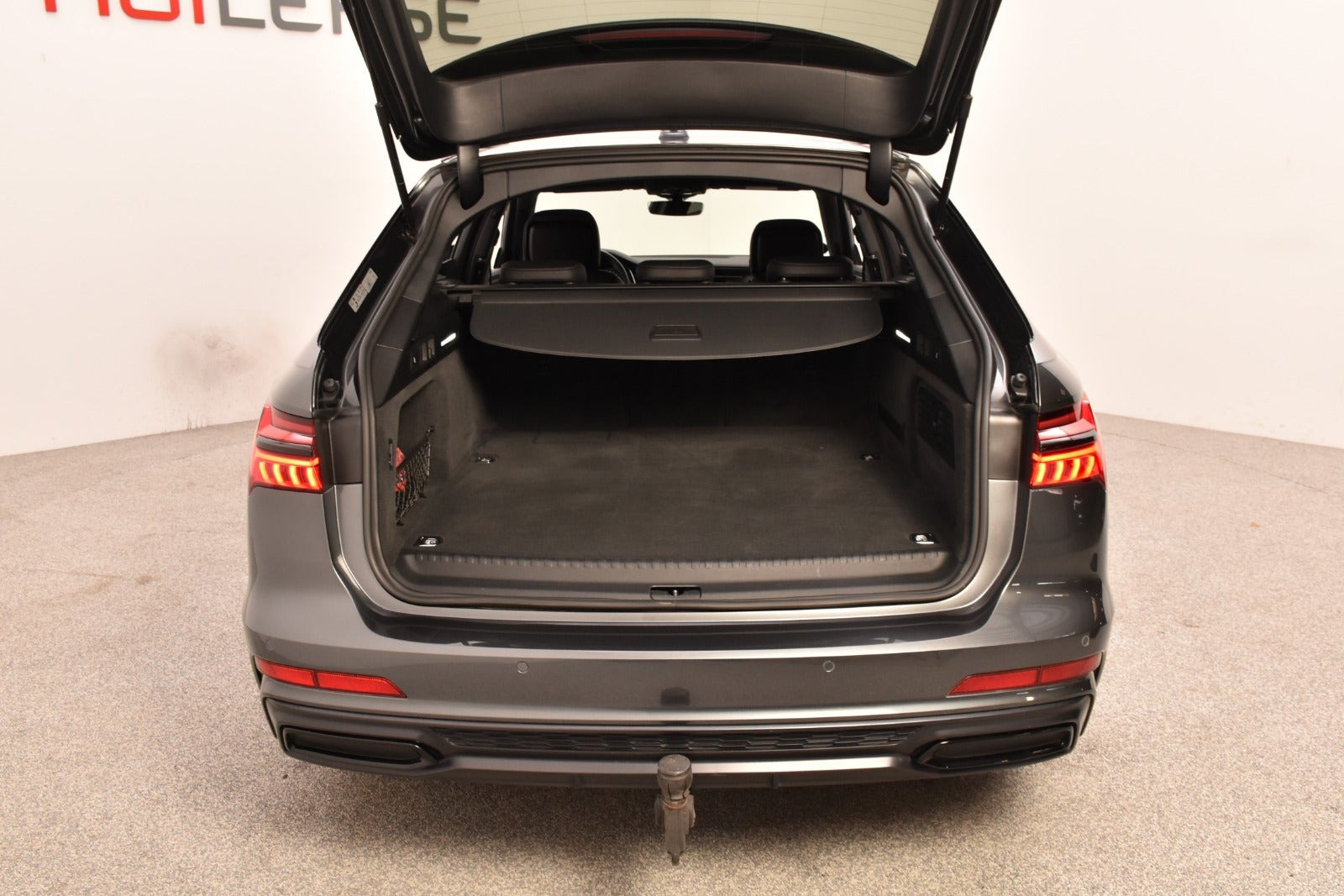 Grå Audi A6 fra 2020