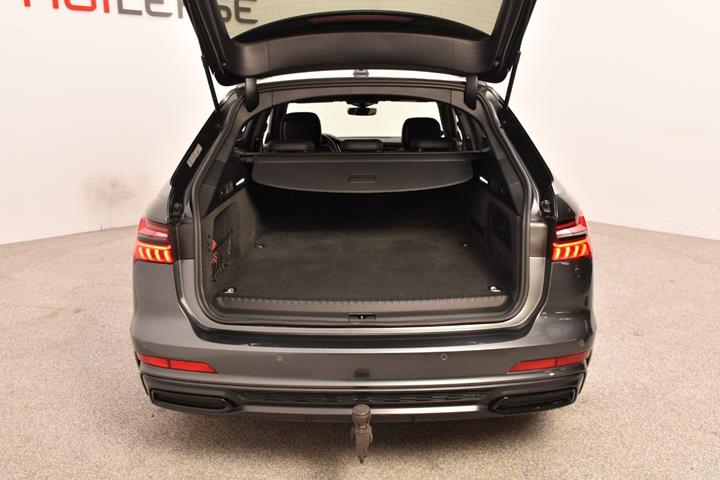 Grå Audi A6 fra 2020