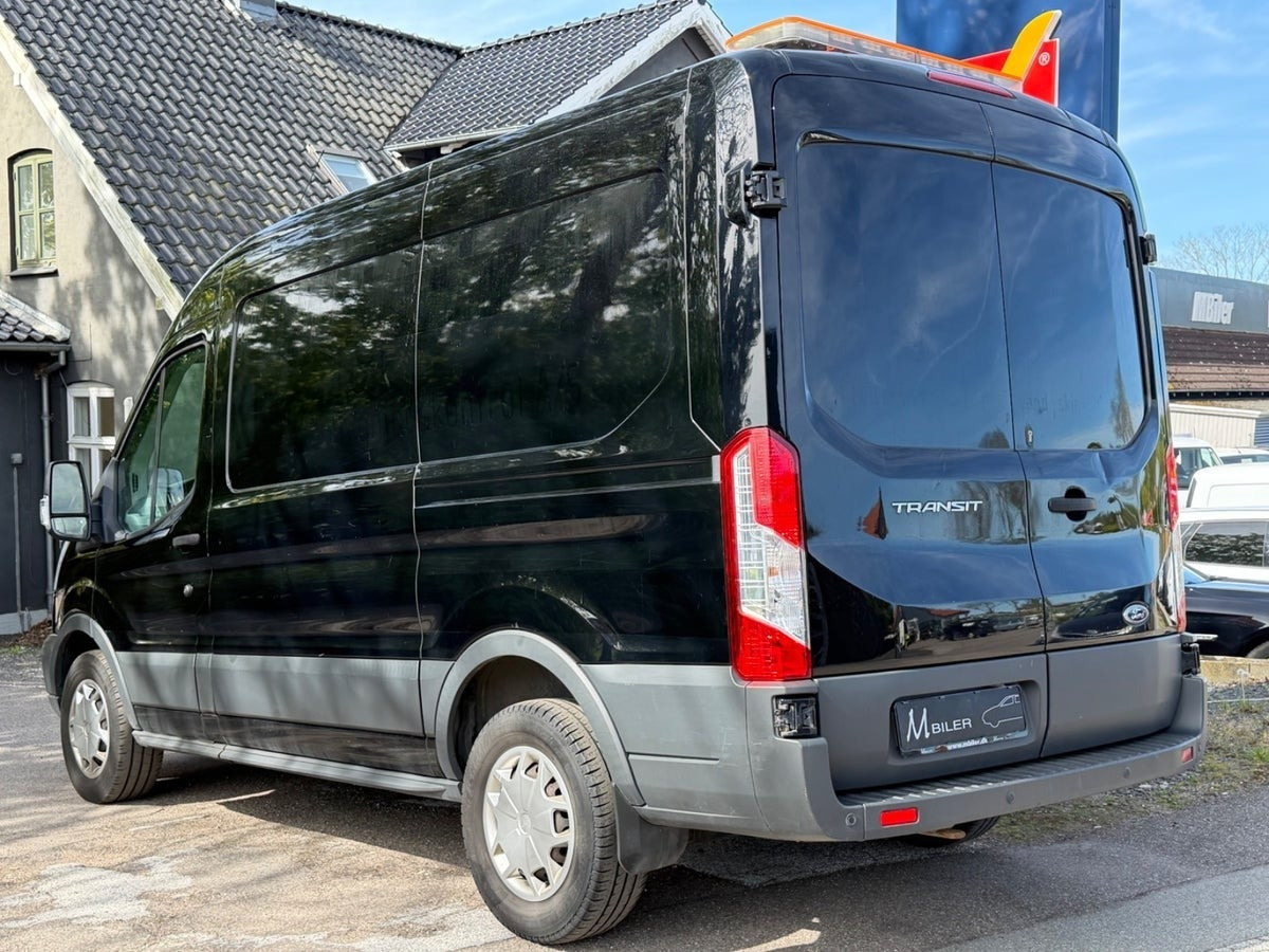 Sort Ford Transit 350 L2 Van fra 2017