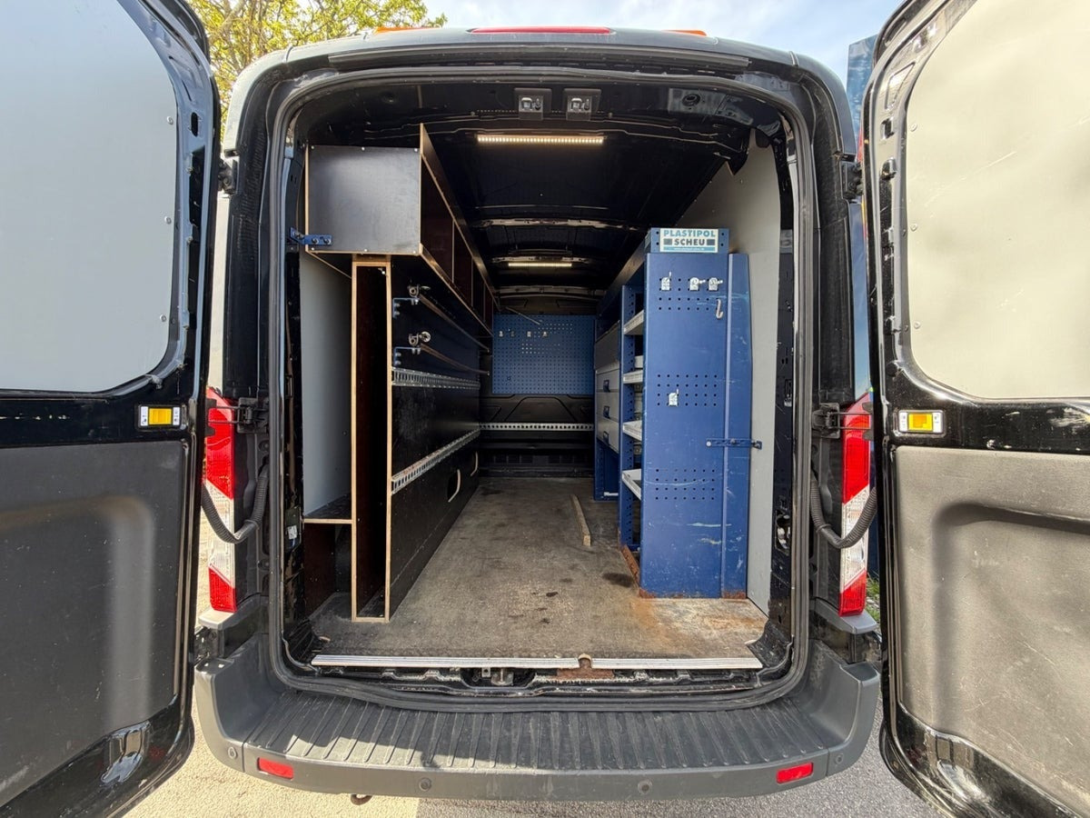 Sort Ford Transit 350 L2 Van fra 2017
