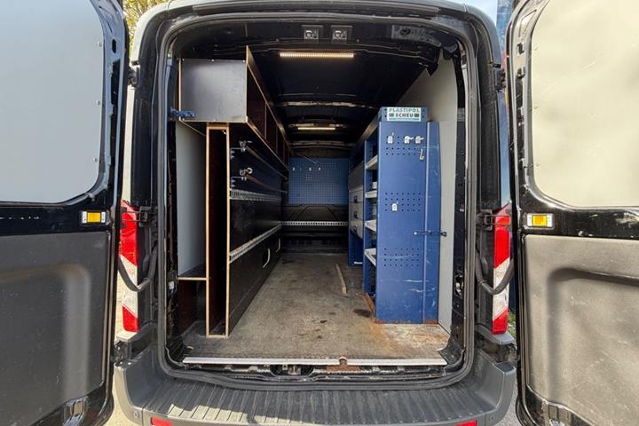 Sort Ford Transit 350 L2 Van fra 2017