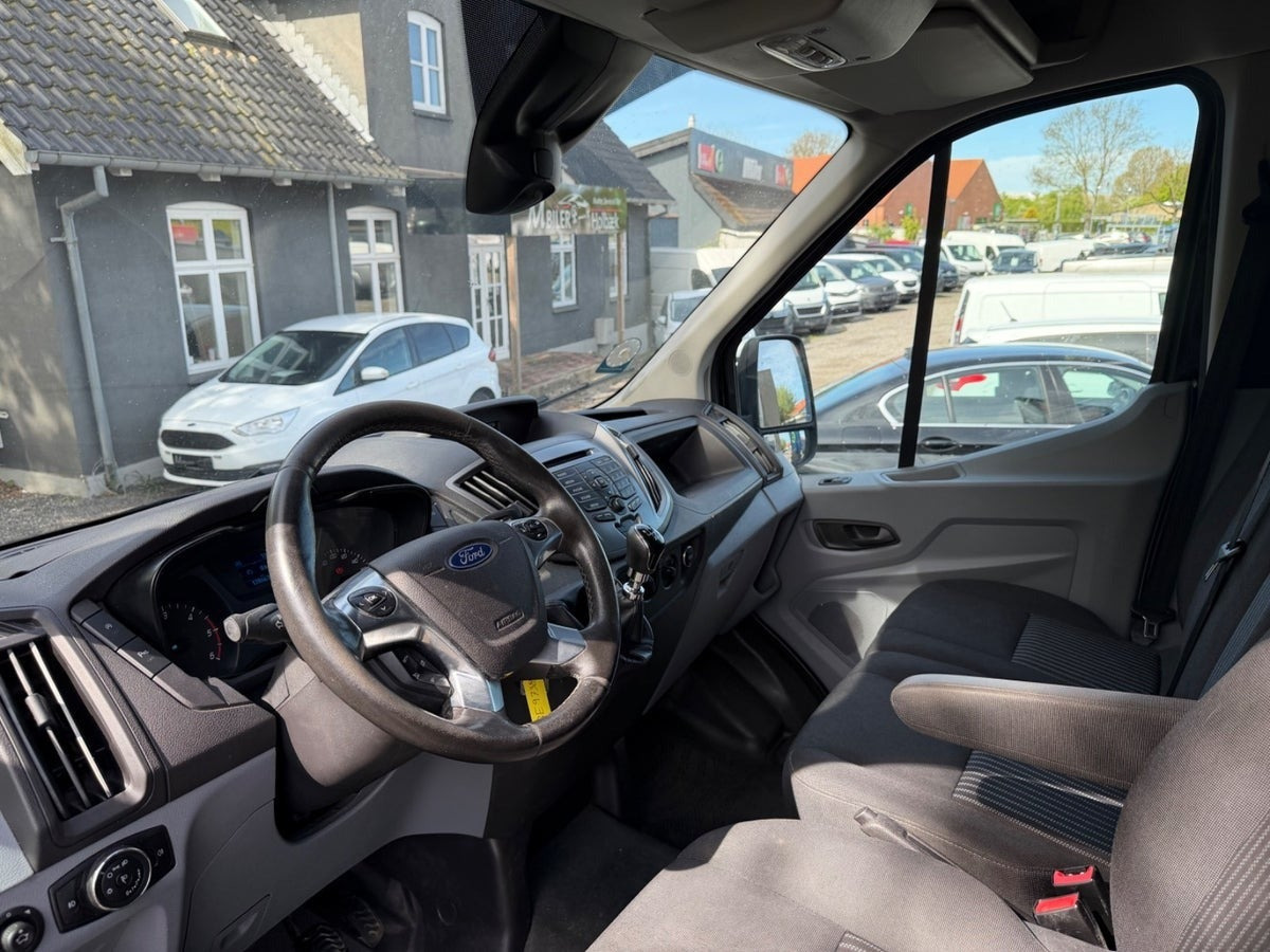 Sort Ford Transit 350 L2 Van fra 2017