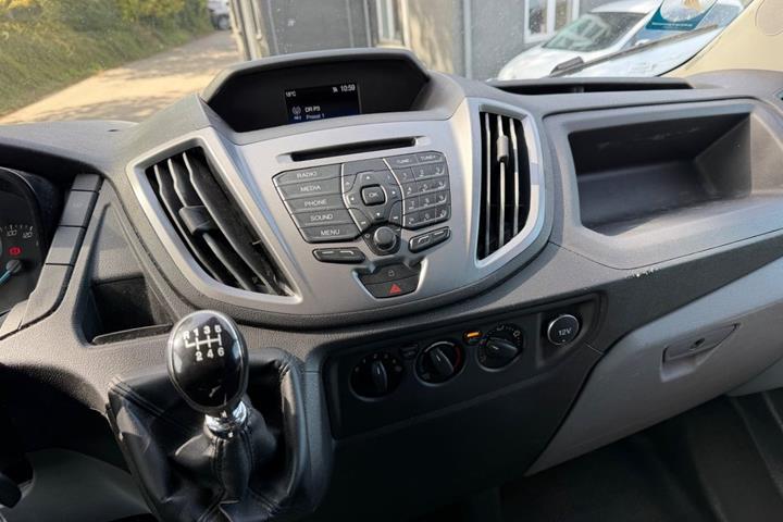 Sort Ford Transit 350 L2 Van fra 2017