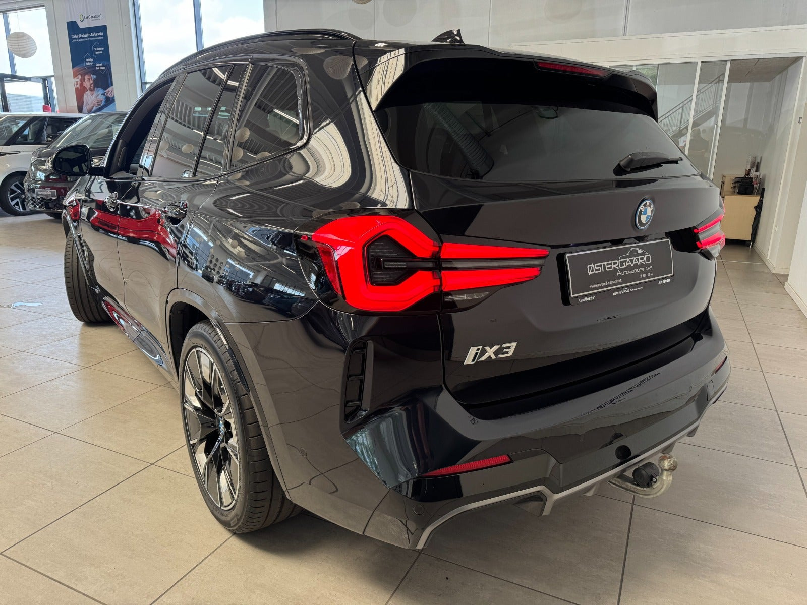 Sort BMW iX3 fra 2025