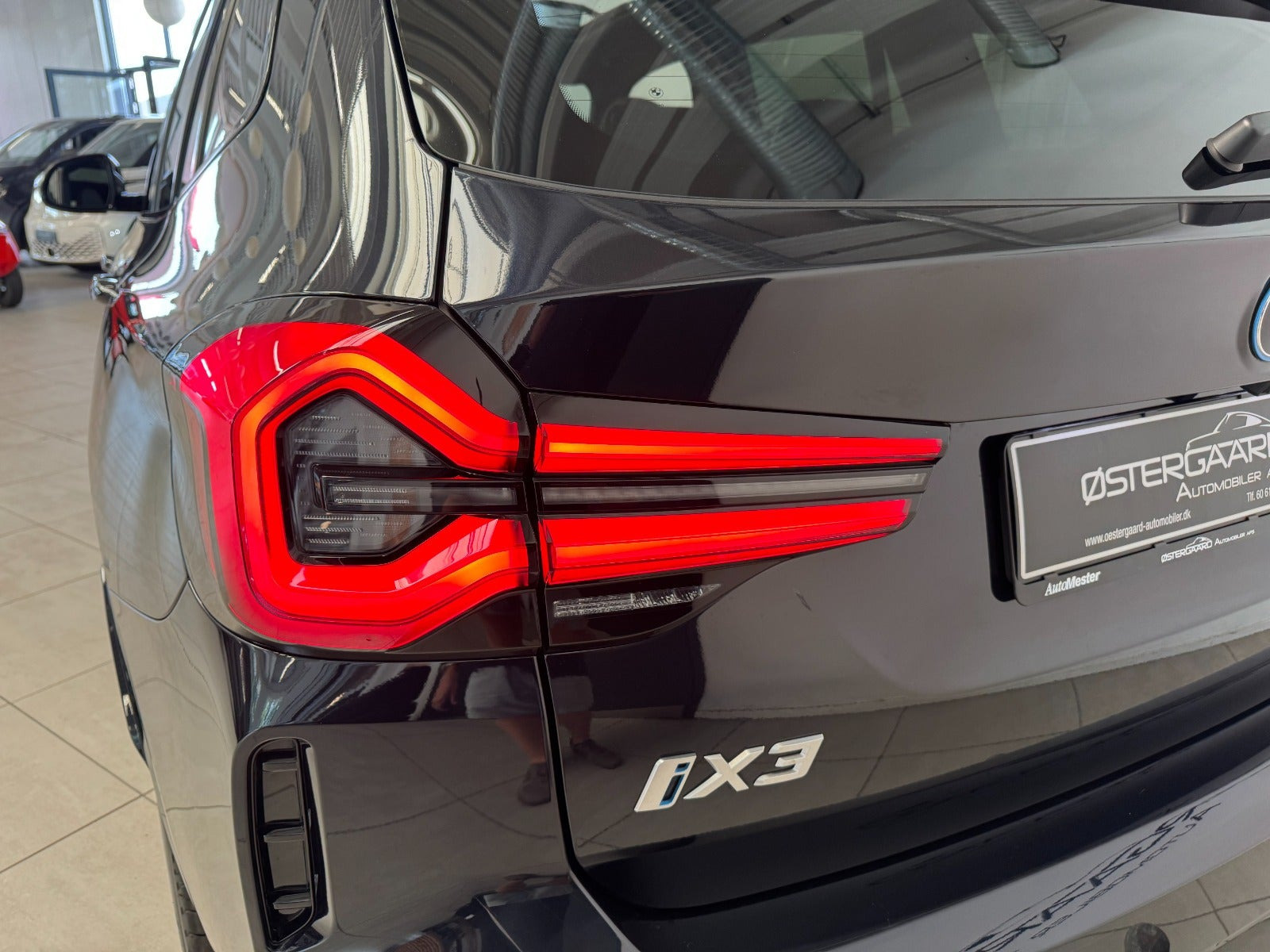 Sort BMW iX3 fra 2025