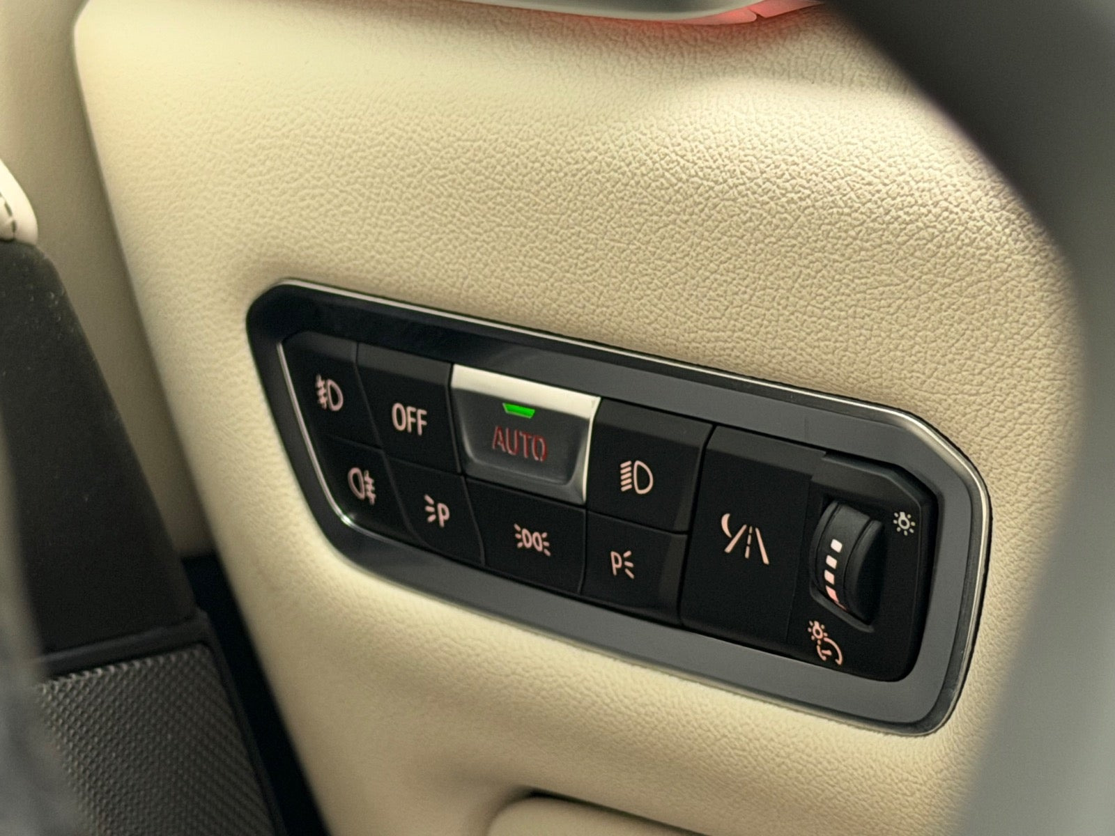 Sort BMW X5 fra 2019