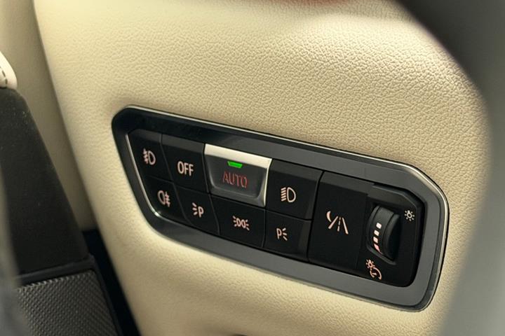 Sort BMW X5 fra 2019