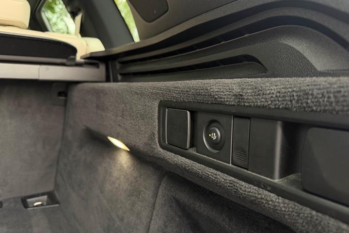 Sort BMW X5 fra 2019