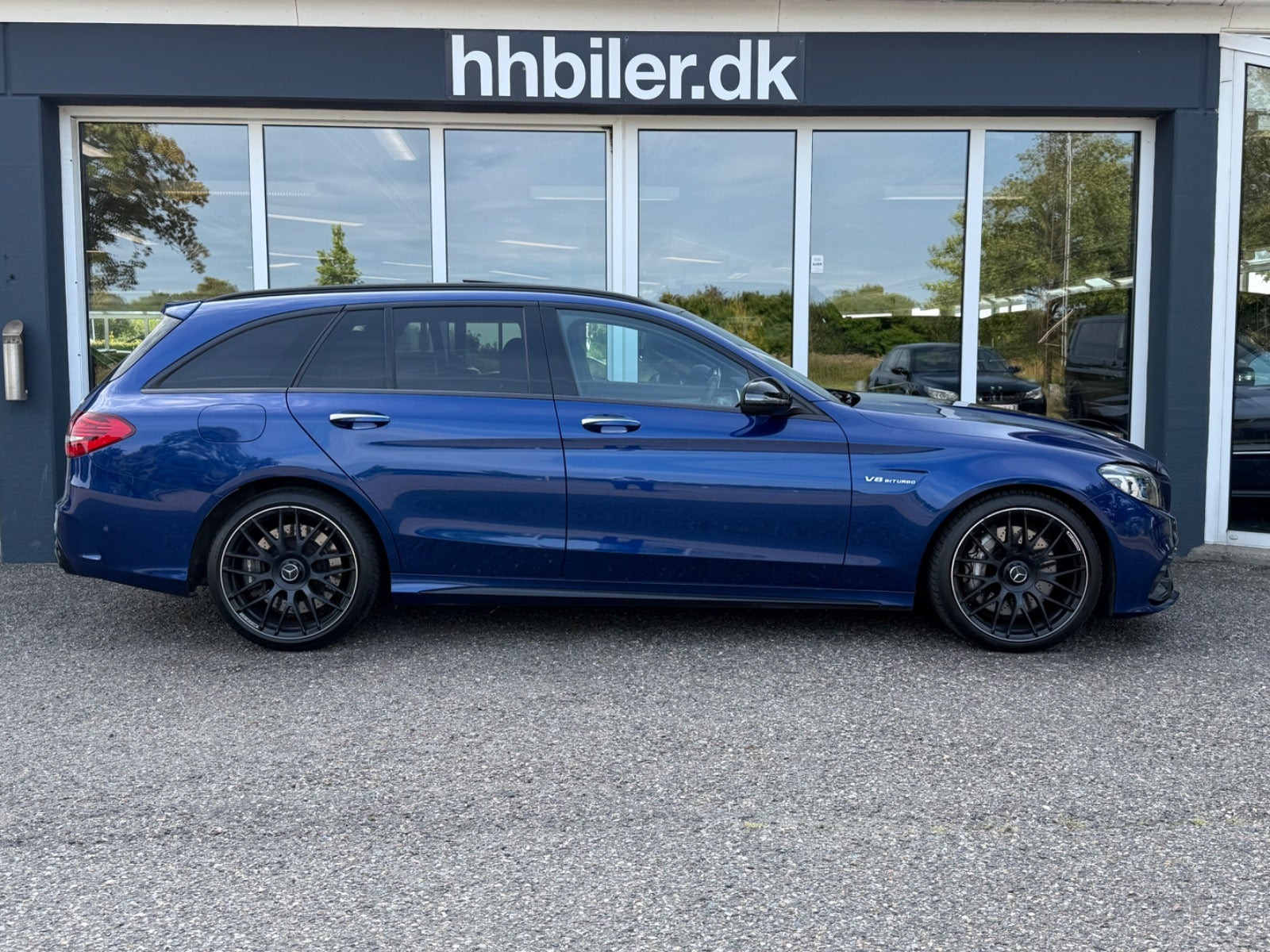 Blå Mercedes C63 fra 2020