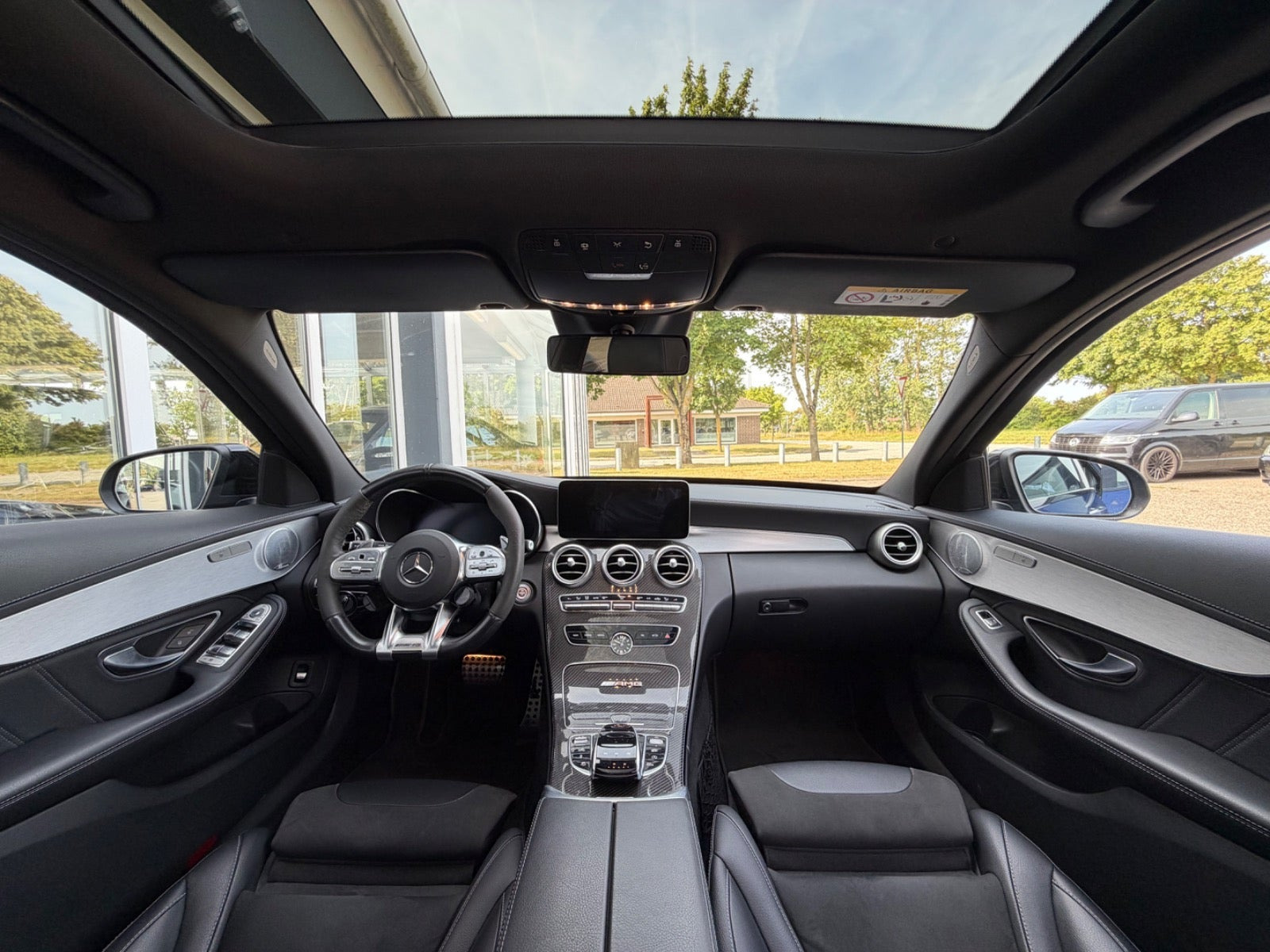 Blå Mercedes C63 fra 2020