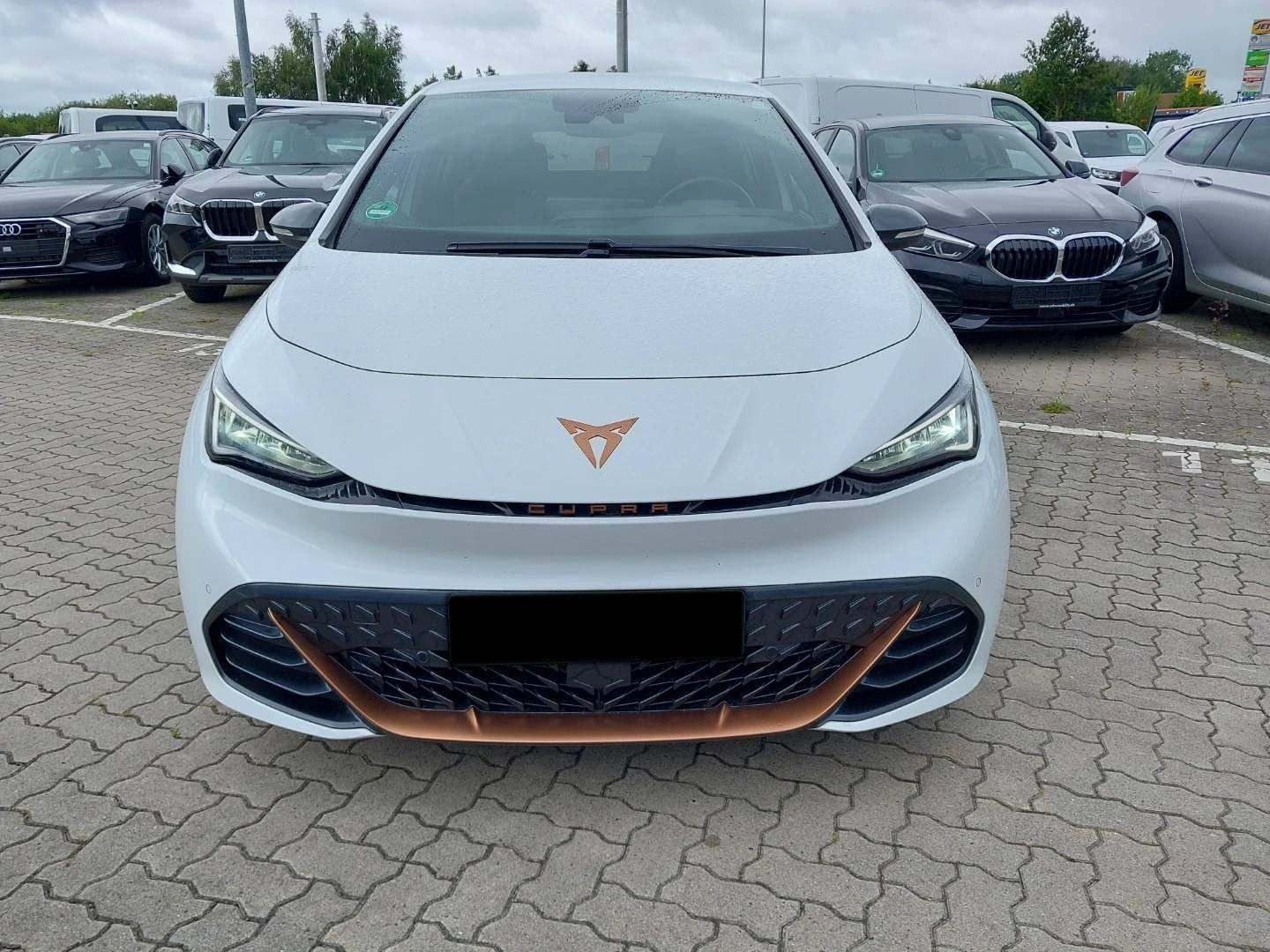 Hvid Cupra Born fra 2023