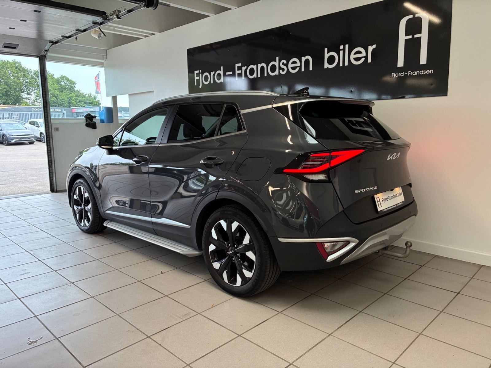 Grå Kia Sportage fra 2022