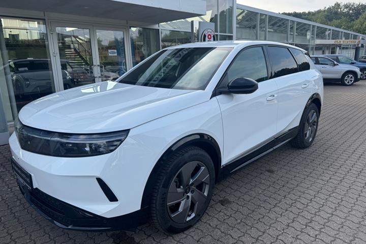 Hvid Opel Grandland-e fra 2025
