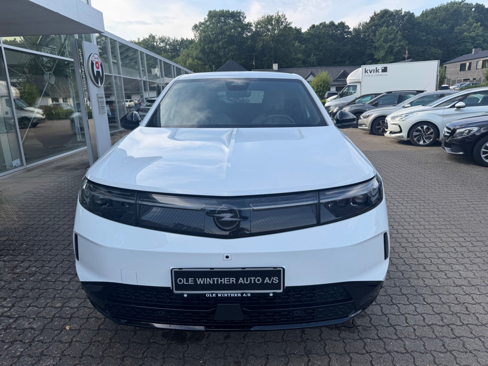 Hvid Opel Grandland-e fra 2025