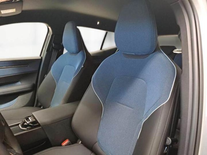 Grå Volvo EX30 fra 2024