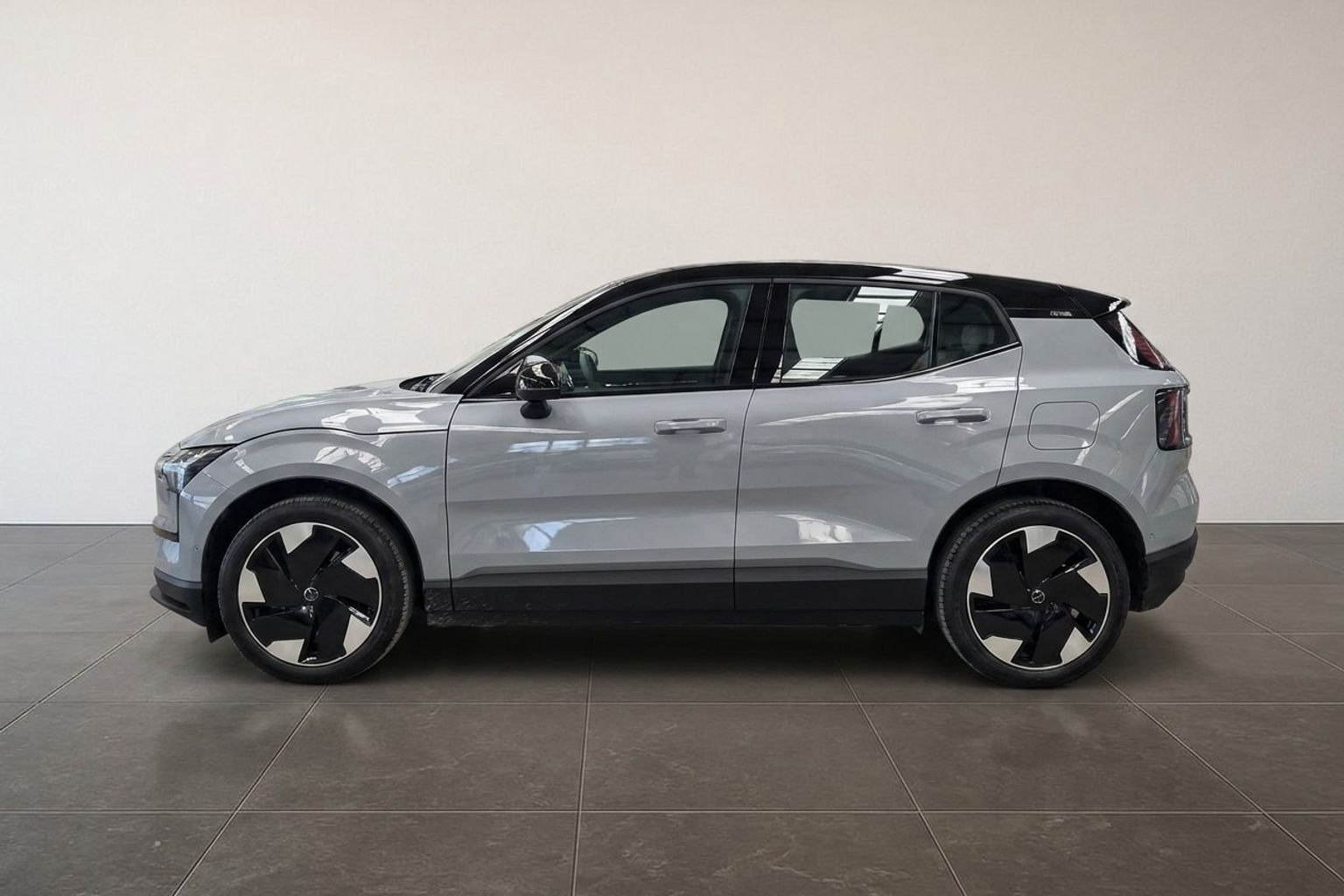 Grå Volvo EX30 fra 2024