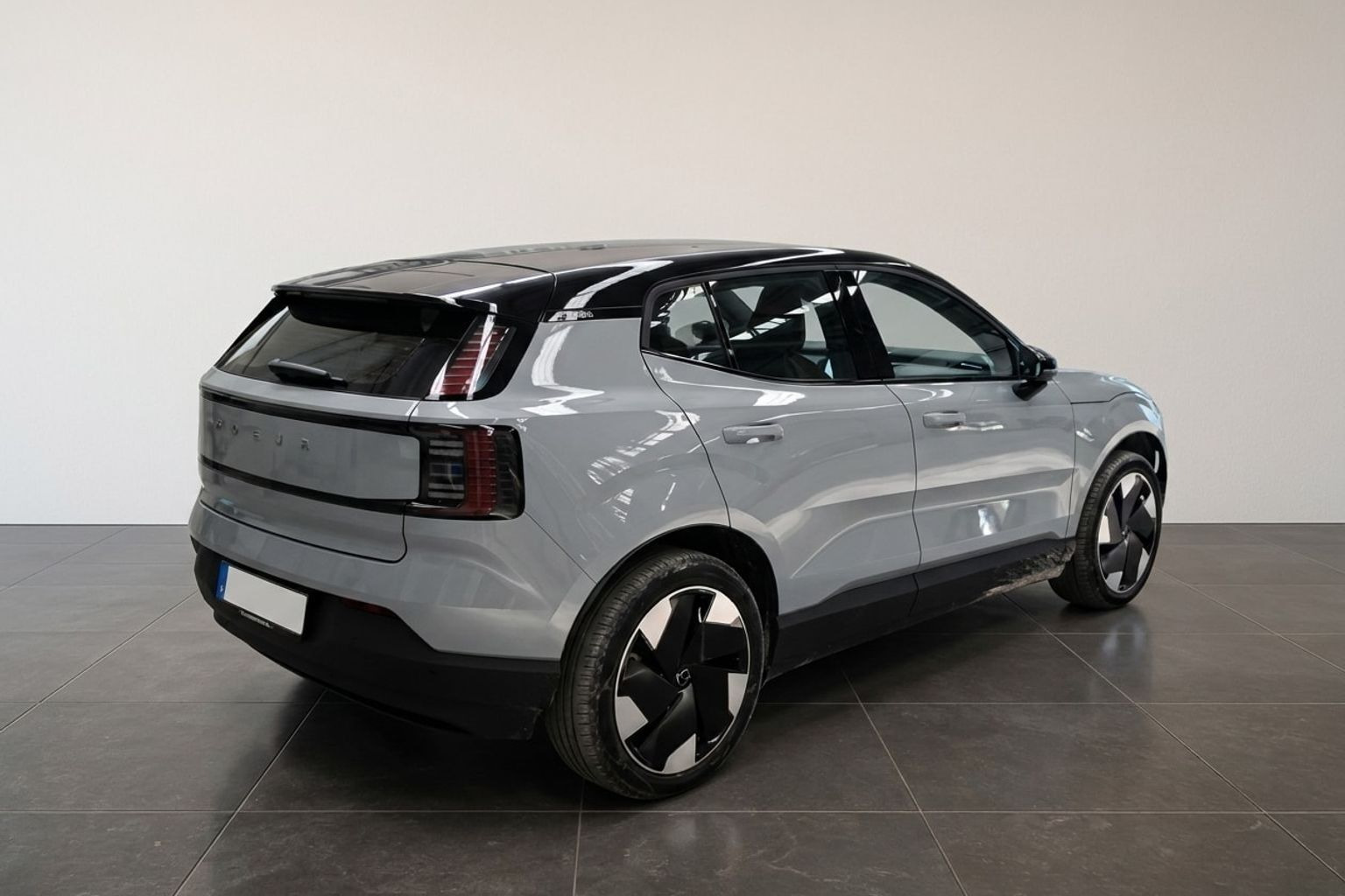Grå Volvo EX30 fra 2024