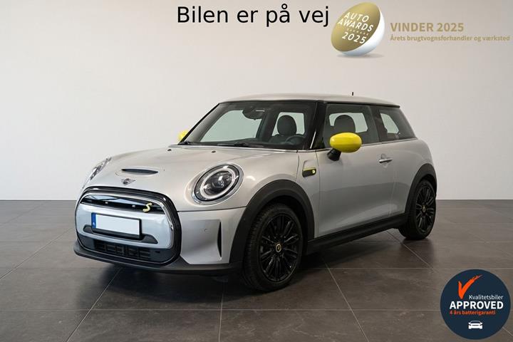 Sølv Mini Cooper fra 2023