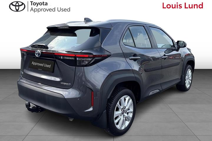 Grå Toyota Yaris Cross fra 2022
