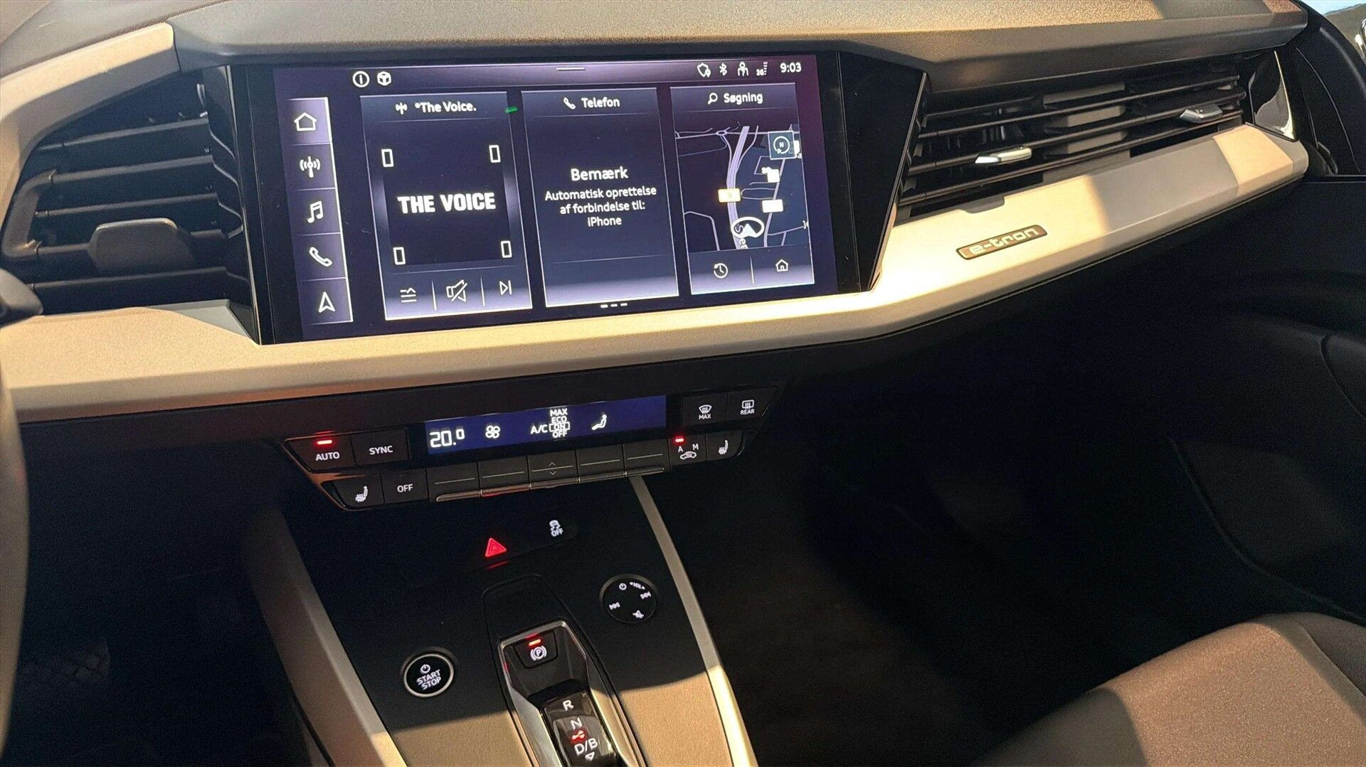 Grå Audi Q4 fra 2024