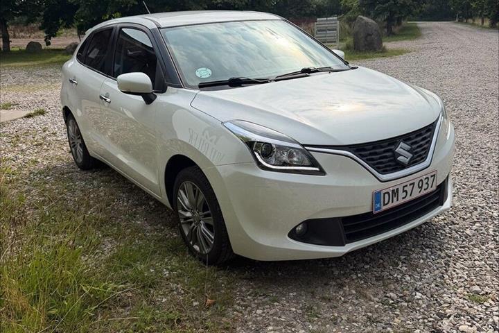 Hvid Suzuki Baleno fra 2017