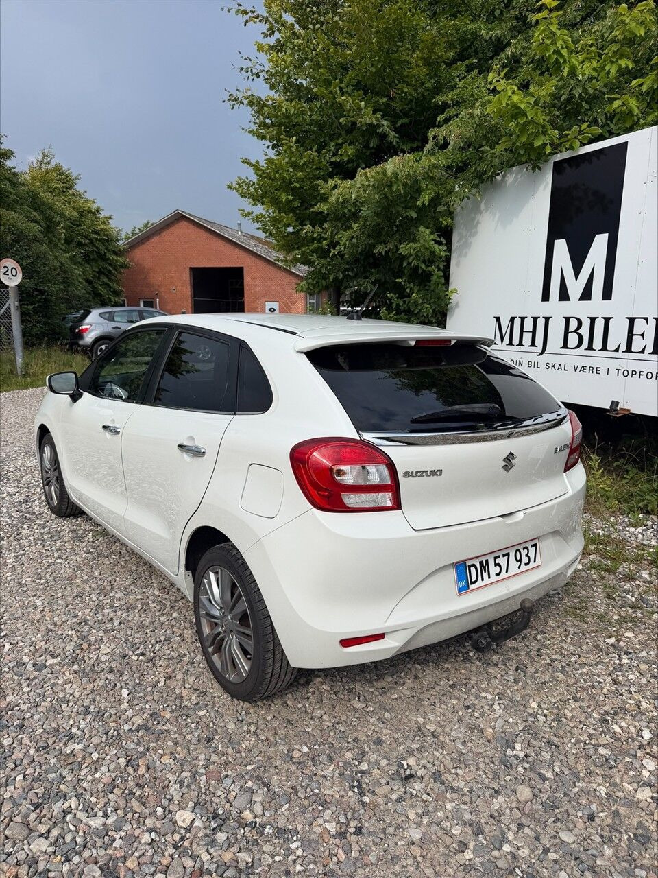 Hvid Suzuki Baleno fra 2017