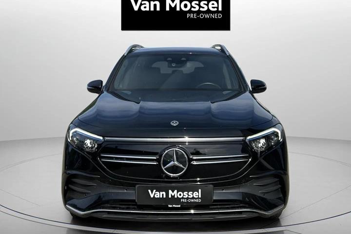 Sort Mercedes EQB 250 fra 2023