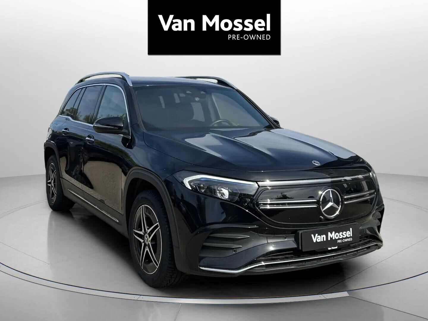 Sort Mercedes EQB 250 fra 2023