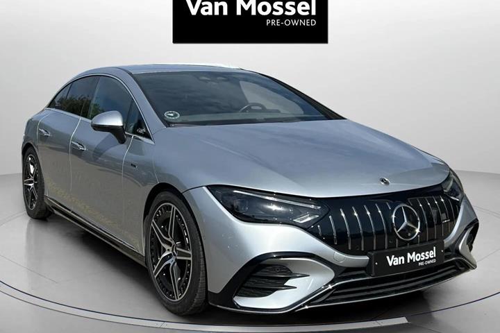 Sølv Mercedes EQE 43 AMG fra 2022