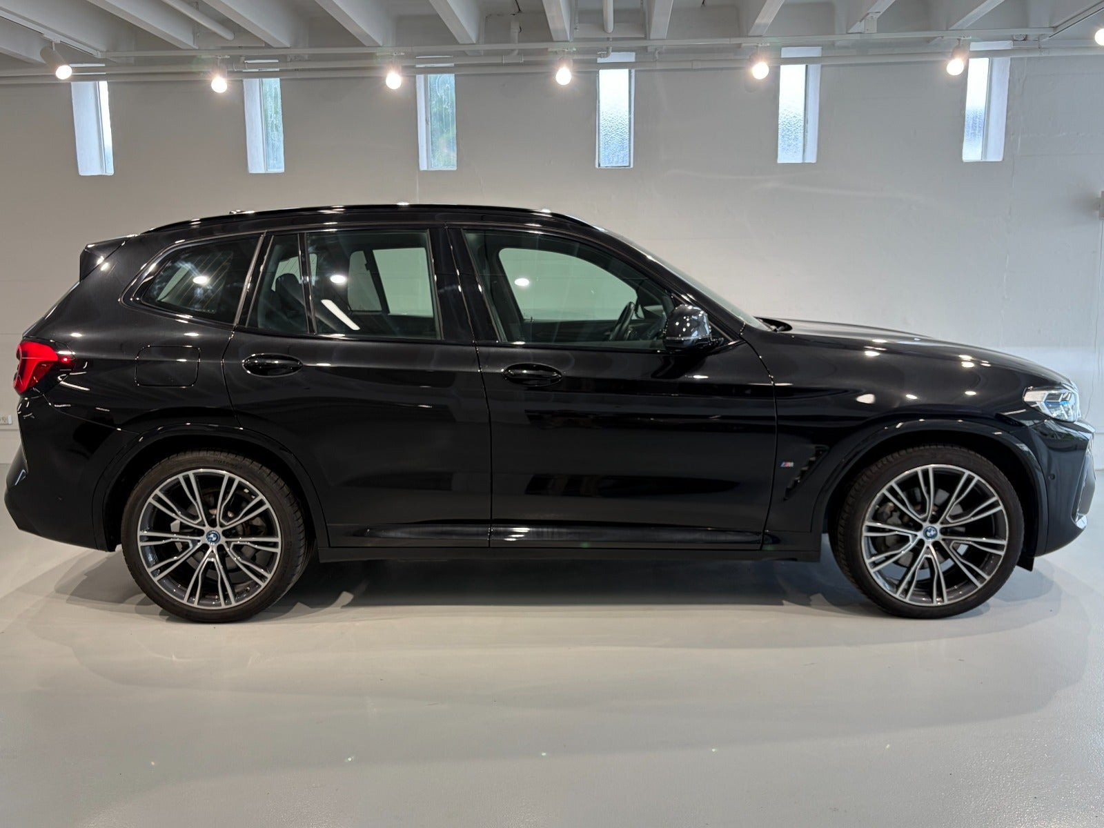 Sort BMW X3 fra 2023
