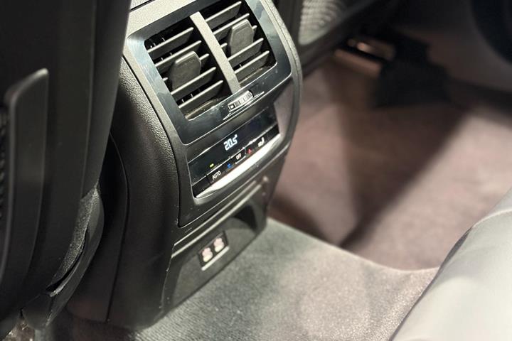 Sort BMW X3 fra 2023