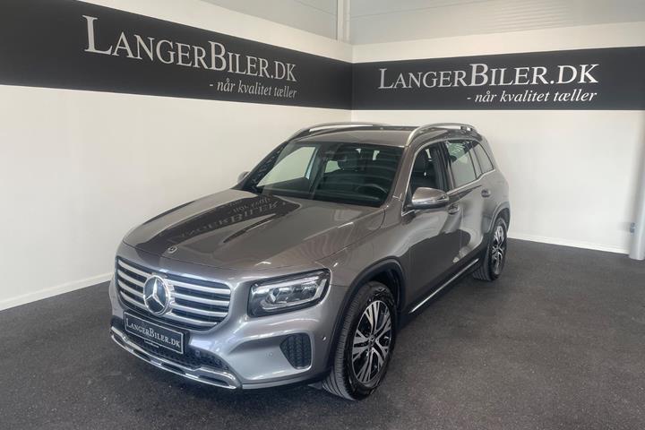 Grå Mercedes GLB200 d fra 2024