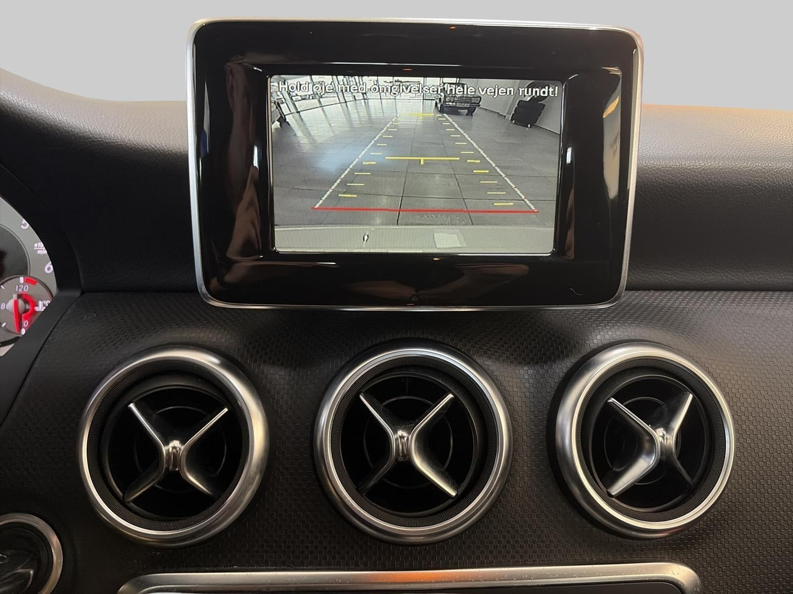 Hvid Mercedes A220 fra 2014