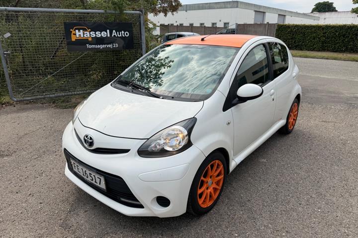 Grøn Toyota Aygo fra 2013