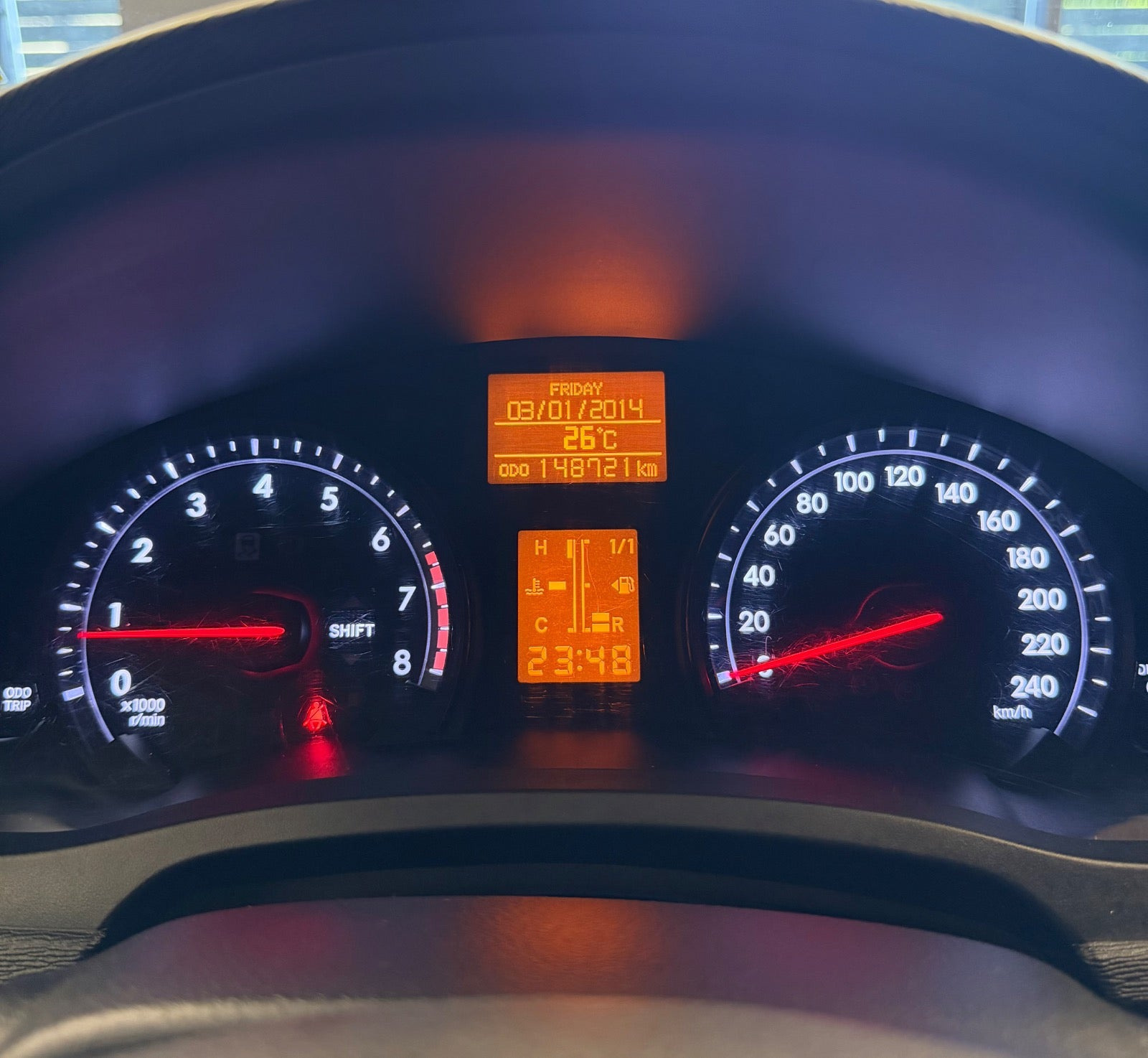 undefined Toyota Avensis fra 2014