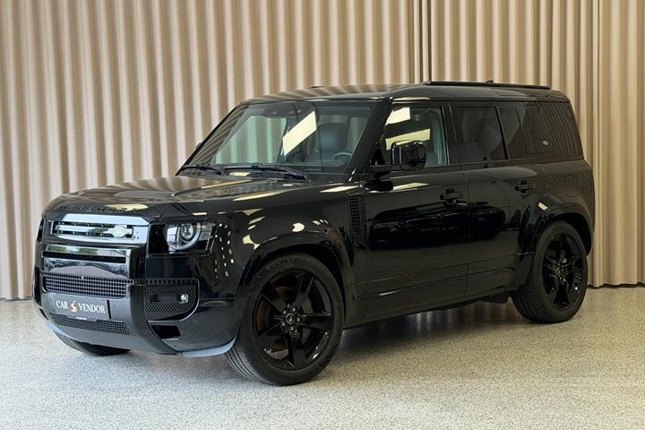 Sort Land Rover Defender 110 fra 2024